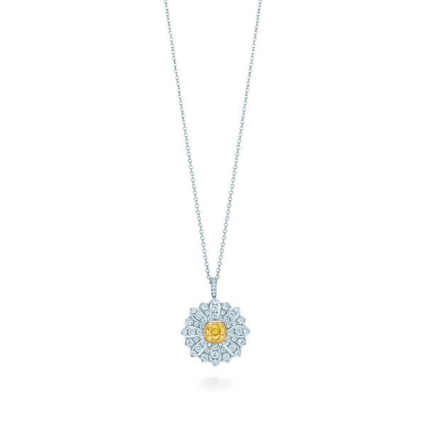 Daisy Pendant