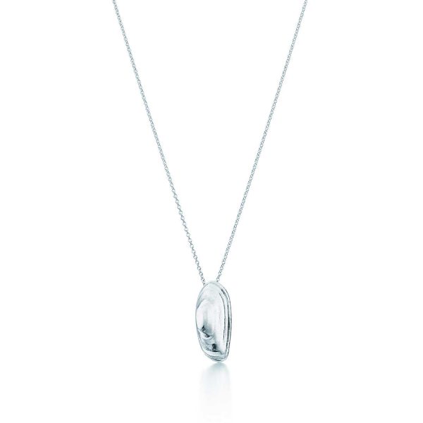 Elsa Peretti® Cat Island Sand Shell Pendant