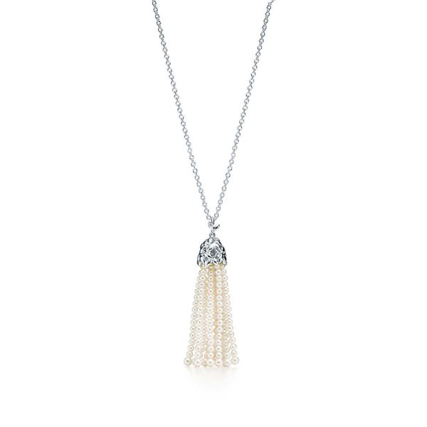 Olive Leaf Pearl Tassel Necklace
