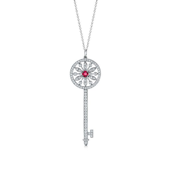 Round Star Key Pendant