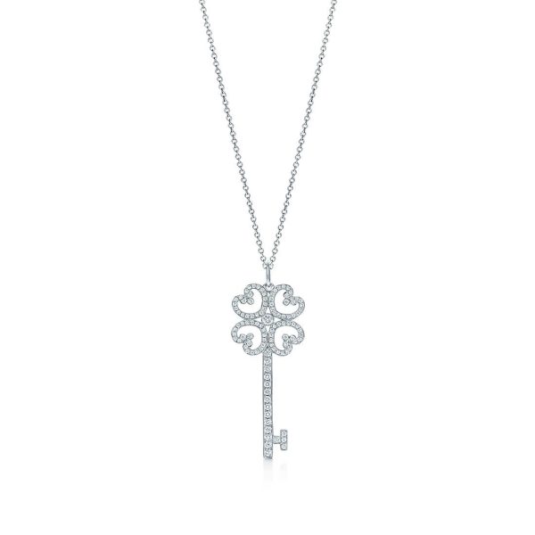 quatra heart key pendant and chain