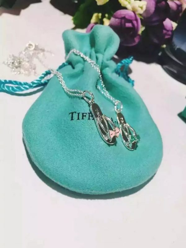 Green Sandal necklace